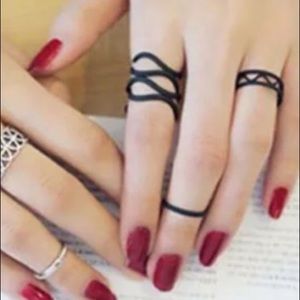 📣 SLASHED PRIC DROP📣 Host Pick! Knuckle Ring Set
